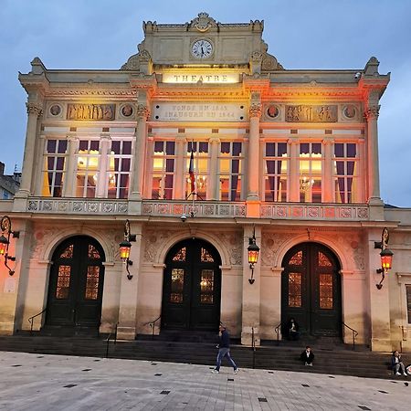 Confortable Appart 1Er Etage Centre Ville Netflix Beziers Bagian luar foto