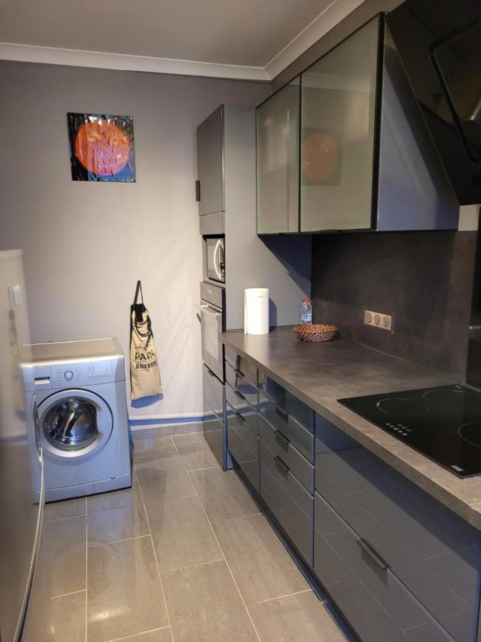 Confortable Appart 1Er Etage Centre Ville Netflix Beziers Bagian luar foto